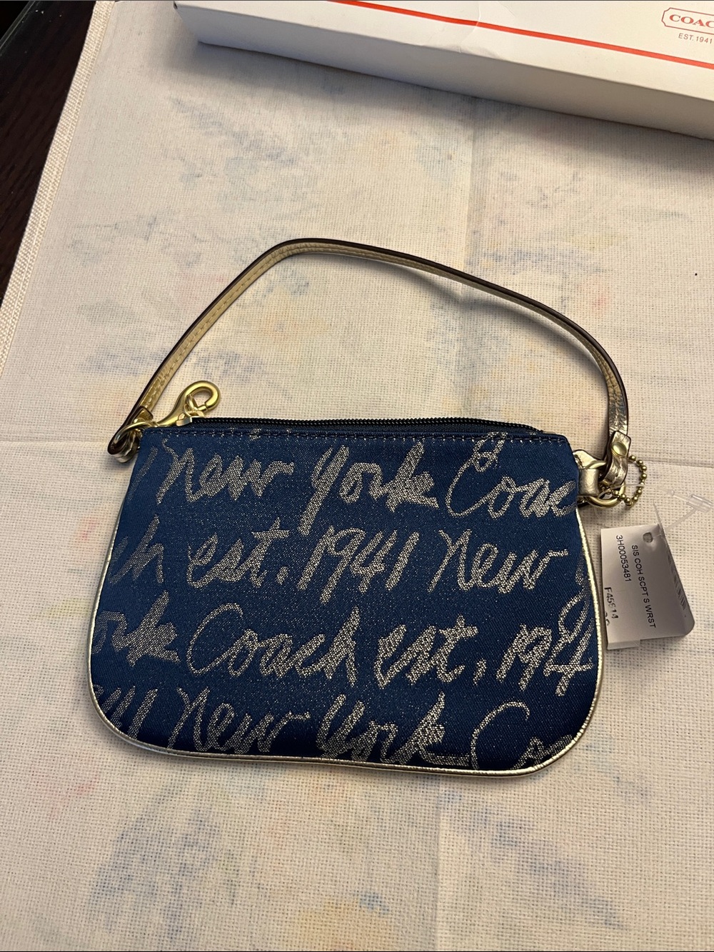 Coach Navy Script Heart Wristlet with Gold Trim NEW WITH TAGS - Picture 4 of 6